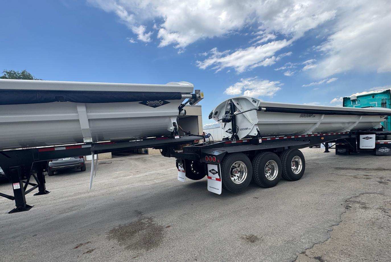 SmithCo Side Dump Trailer | Model SX2-3024P | Frame Length 30' | Tub Length 24' | Overall Width 102"