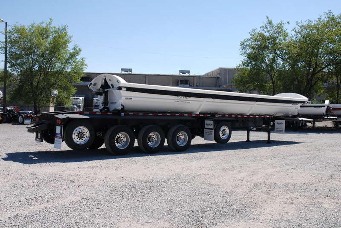 SmithCo Heavy-Duty Side Dump Trailer | Model SX5-49-38 | Frame Length 49′ | Tub Length 38′