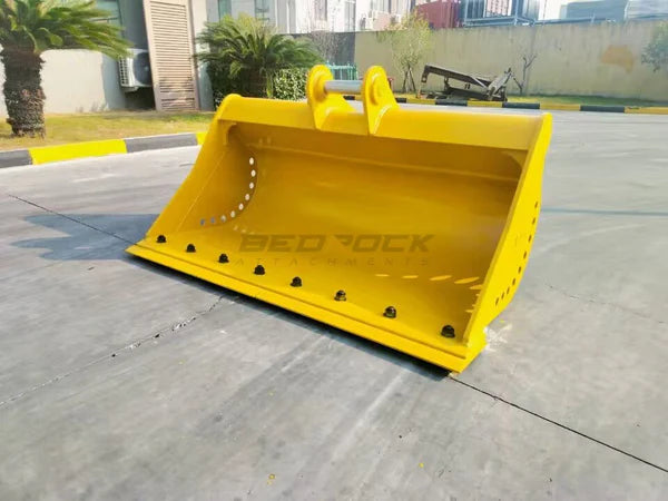 Bedrock Attachments Cleaning Bucket | Width 70" | Capacity 0.67 CU M | Machine Size 10-14 Tons | For Excavators CAT 312