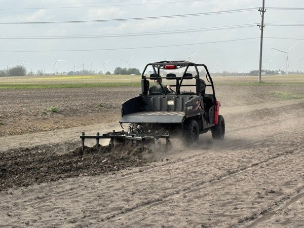 Kunz Engineering | Chisel Plow | Till-Ease | Model 760 | 60″ Width | Electric Lift | For Tractor