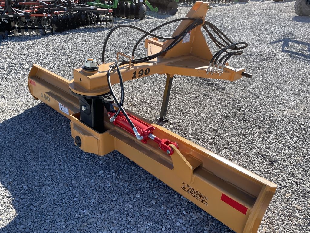 2024 Industrias America 3-Point Angle Blade 190 | Cutting Blade 9' | Horsepower 75 To 125 HP | For Tractors