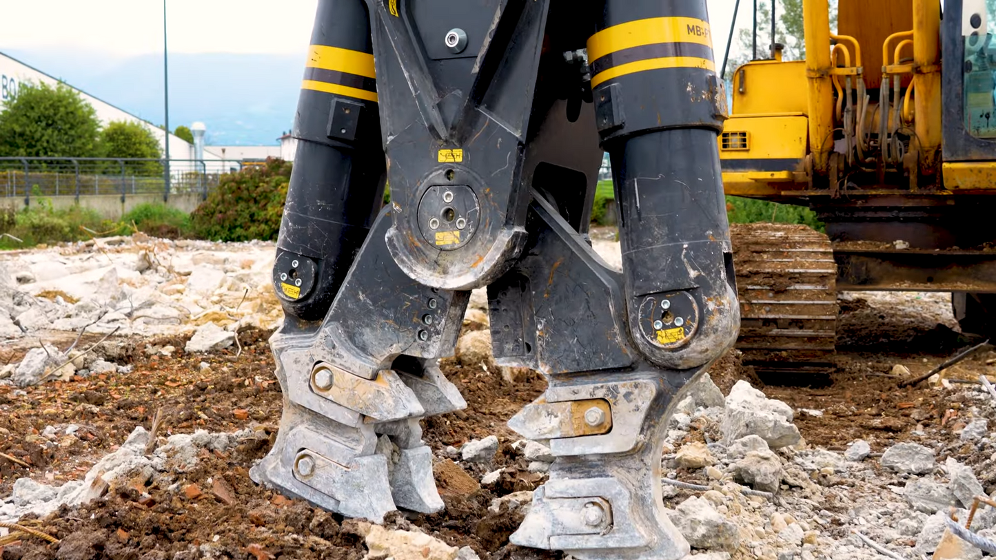 MB Crusher Demolition Pulverizer | Model MB-PT1150 | Jaws Width 25" | Machine Size 12–19 Tons | For Excavators