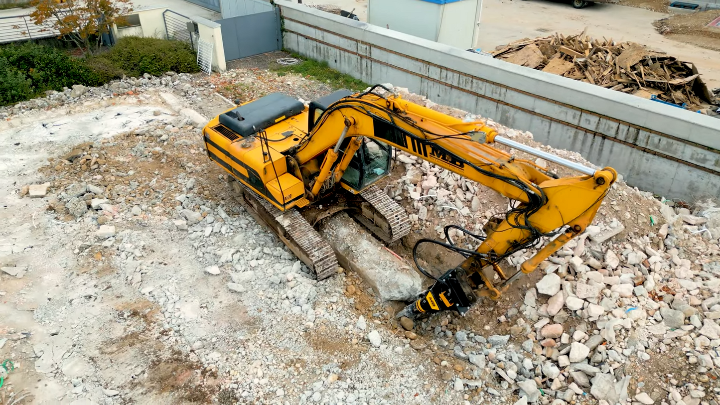 MB Crusher Demolition Pulverizer | Model MB-PT1150 | Jaws Width 25" | Machine Size 12–19 Tons | For Excavators