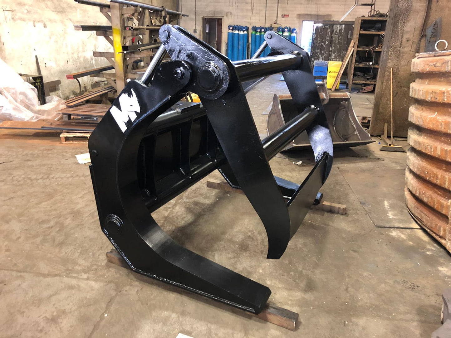 Mazio Forestry Tools Heavy Duty Front Loader Grabber | LGF 7000 & 10000 | Width 72.8" | Machine Size 7-15 Tons | For Excavators