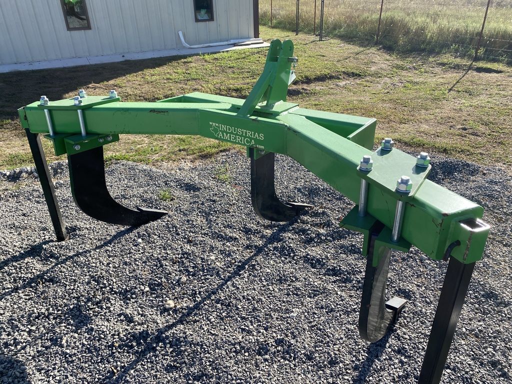 Industrias America Shank Ripper | Model S03 | Working Width 3' | Horsepower 90-120 HP | For Tractors