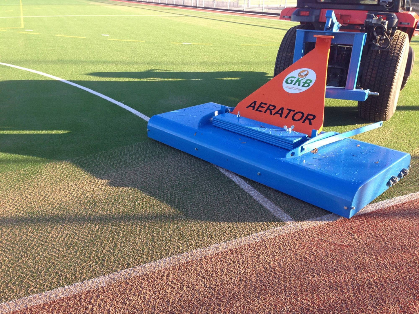 GKB Aerator | Model AR100‑AR200 | Width 39"‑79" | Horsepower 10‑50 HP | Towing eye / 3‑point (Cat I/II) | For Tractor
