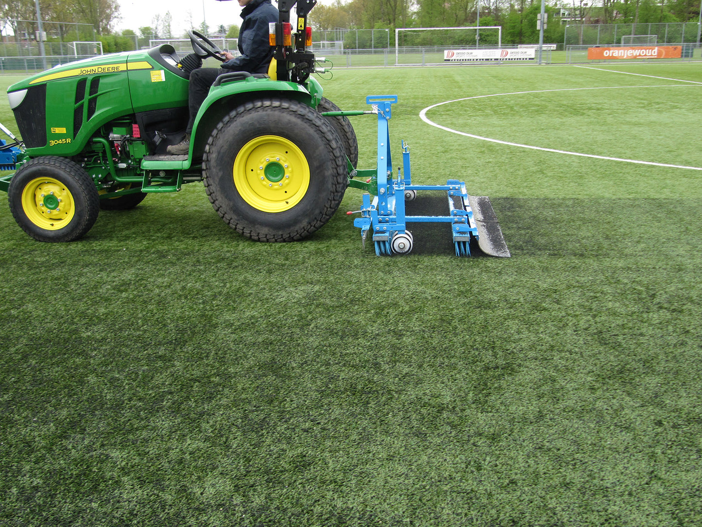 GKB Quick-Brush | Model QB200 & QB200B | Width 79" | Modular Brush Attachment | Horsepower >15 hp | For Tractor