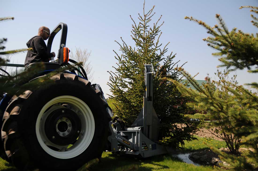 Baumalight 3-Point Hitch Tree Spade | Model PS330 & PT330 | Opening Width 60" Inches | Root Ball Diameter 30" inches | Root Ball Depth 29 inches | Horsepower 45 To 65 HP | For Tractors