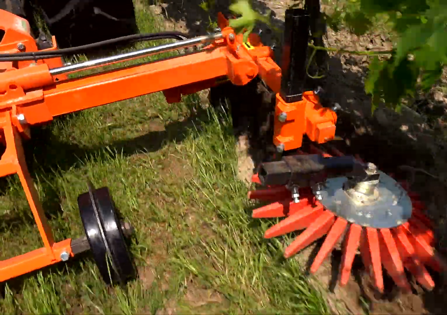 Rinieri Tool Holder Bio-Dynamic (with Finger Weeder) | Row Width 63" - 118" inches | Horsepower 50-80 HP | For Tractors