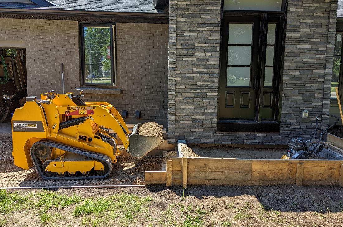 Baumalight Mini Track Loader | Model TRL-620Y (Yanmar Diesel) | Width 40" | Length 72" | Hydraulic Flow Range 10.5 GPM