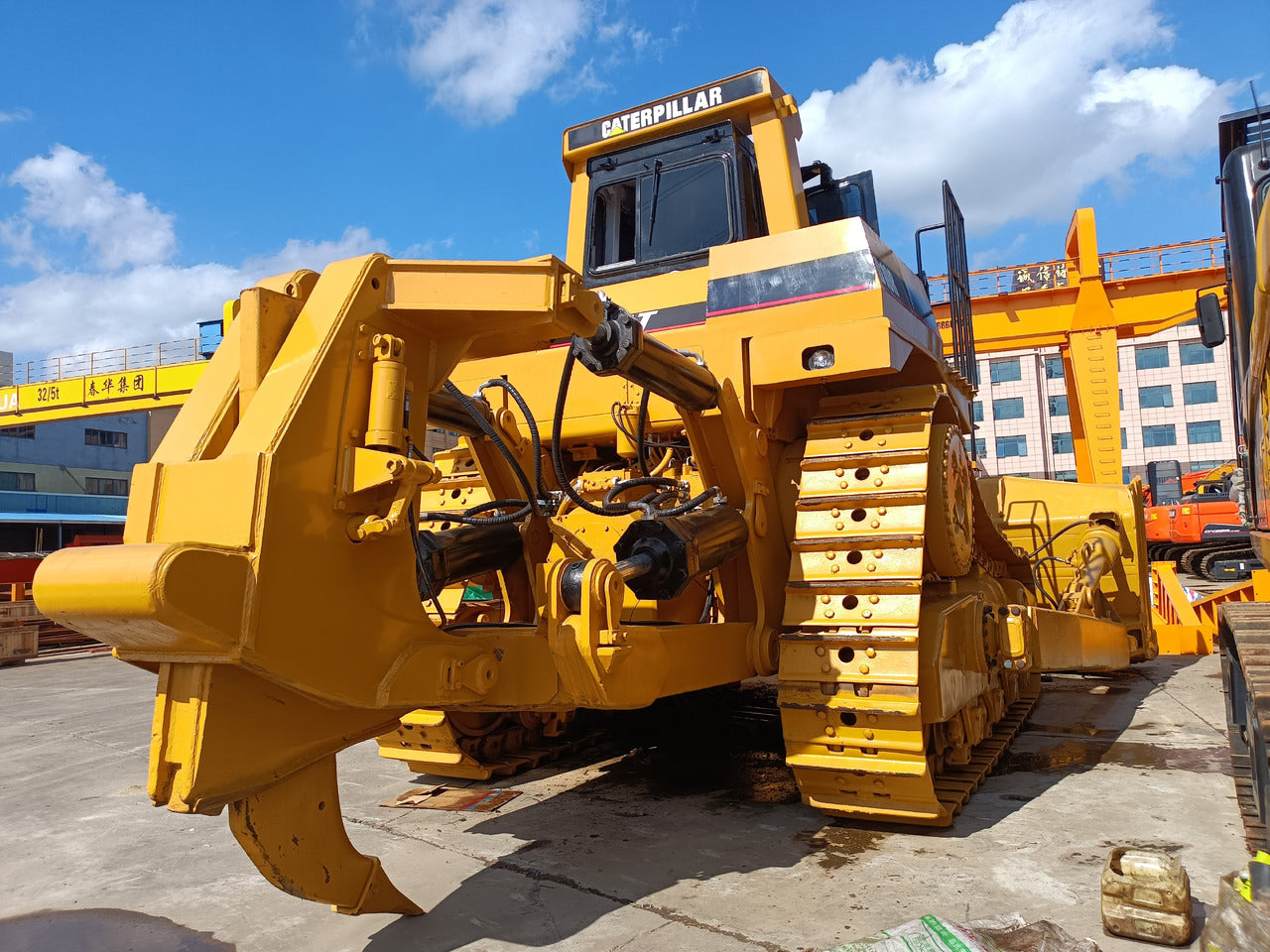 Bedrock Attachments Heavy-Duty SS Ripper | Model BR02 | Fits CAT D9T, D9R, D9N | Width: 59.1" | Weight: 4.8 Ton | For Bulldozer