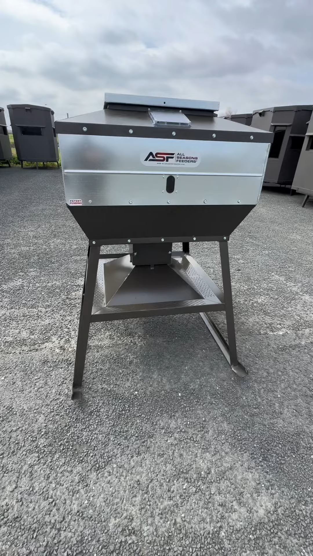 ASF Corn Pro Automatic Corn Feeder | Width 42" inches | Height 60" & 74" inches | Capacity 600 & 1,000 Lbs