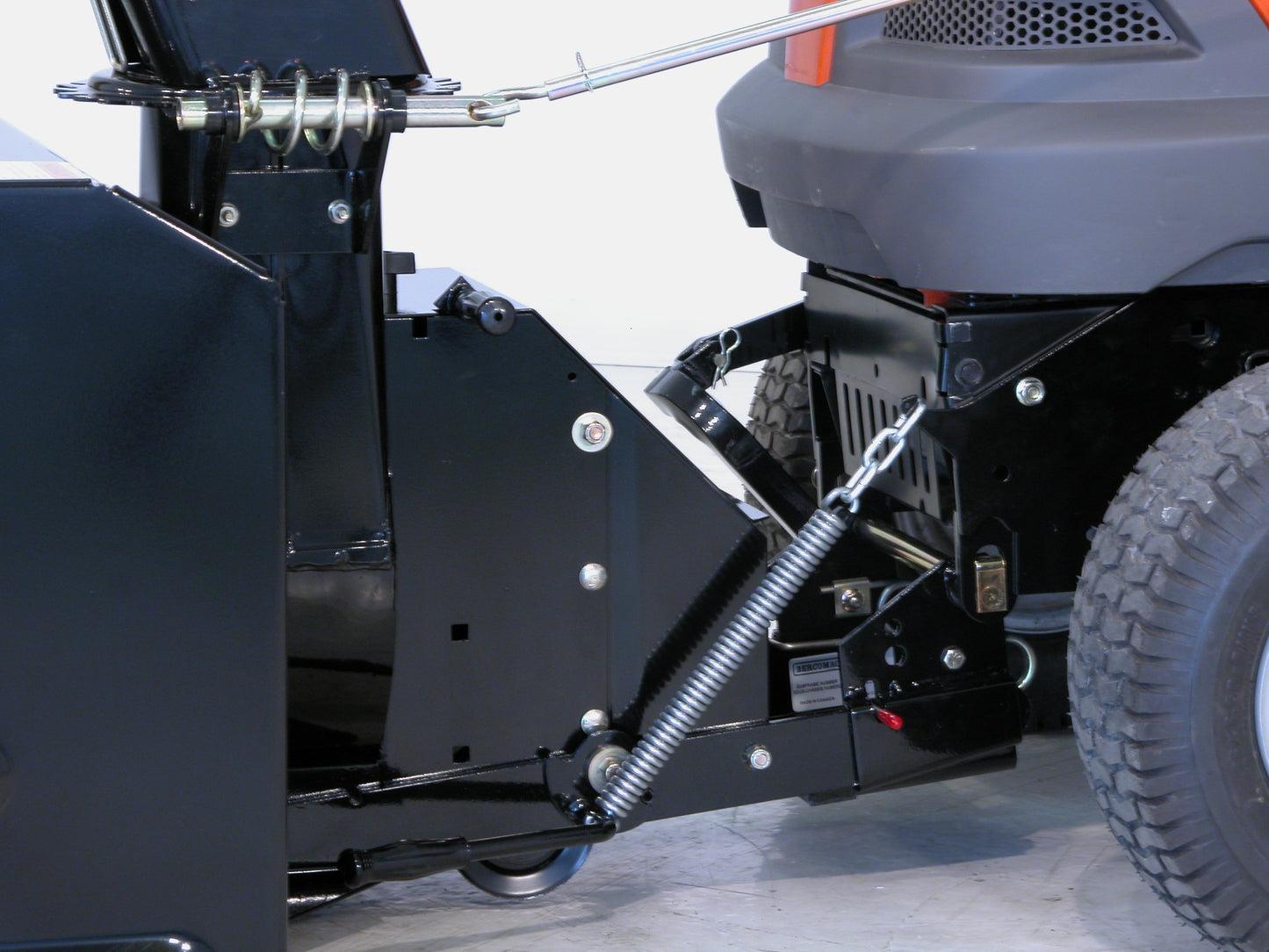 Bercomac Snowblower Berco 44" Northeast | 16 to 28HP | For Tractor & Lawn Mower