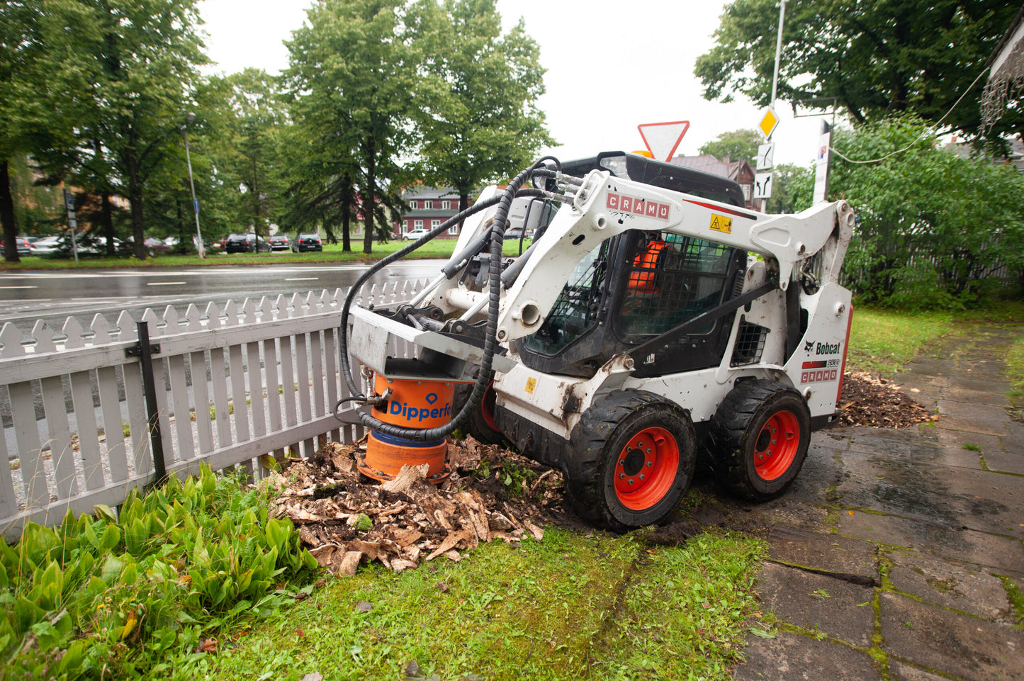 Dipperfox Stump Crushers | Model SC-600 | Cutting Diameter 23.6" | Hydraulic Flow Range 17-40 GPM | For Skid Steers
