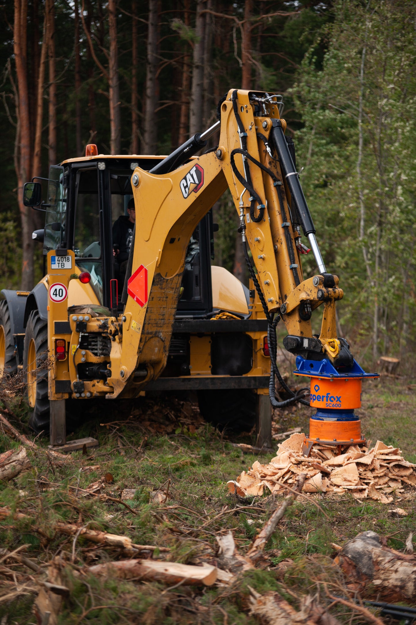 Dipperfox Stump Crushers | Model SC-600 | Cutting Diameter 23.6" | Hydraulic Flow Range 17-40 GPM | For Skid Steers