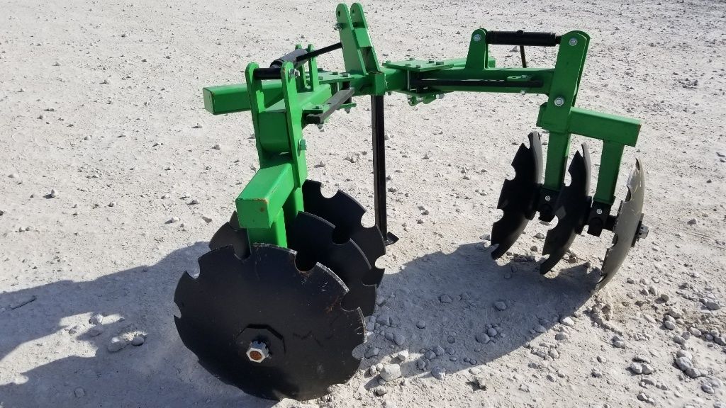 2024 Industrias America Disc Levee Plow | Model BP06 | Disc Spacing 9" | Disc Size 26" | Horsepower 60 To 80 HP | For Tractors