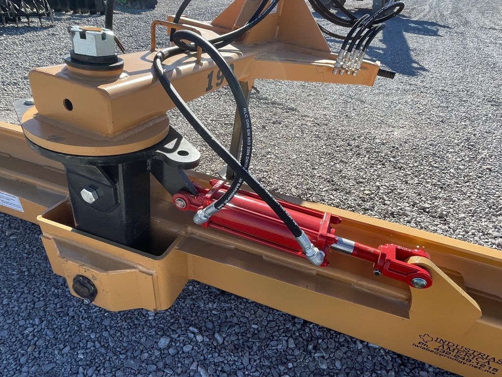 2024 Industrias America 3-Point Angle Blade 190 | Cutting Blade 9' | Horsepower 75 To 125 HP | For Tractors