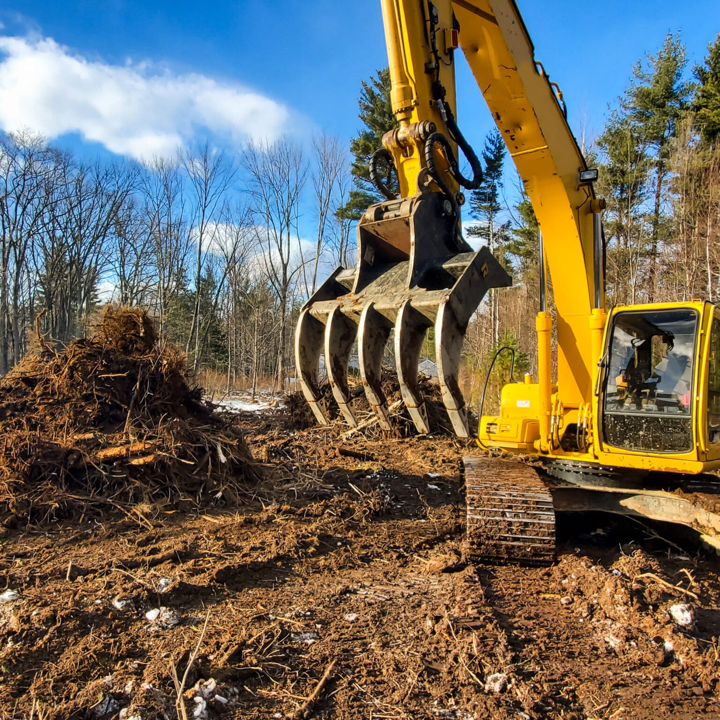 Rockland Excavator Rake | Weight Up-To 3,470 Lbs | Width Up-To 79 inches | Material Abrasion-Resistant AR400 Steel | For Excavators