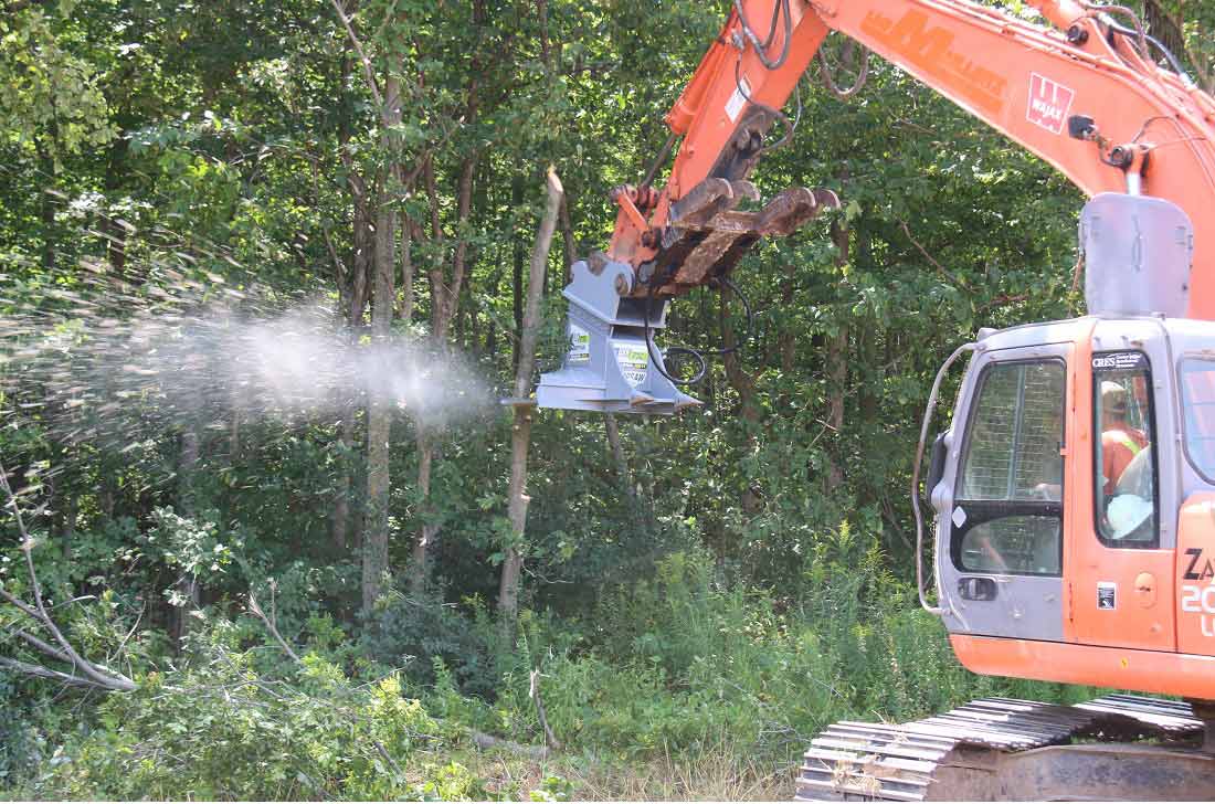 Baumalight Tree Saw | Model DXA530 & DXH752 | Blade Diameter 30" & 52" | Machine Size 4 To 22 Tons | For Excavators