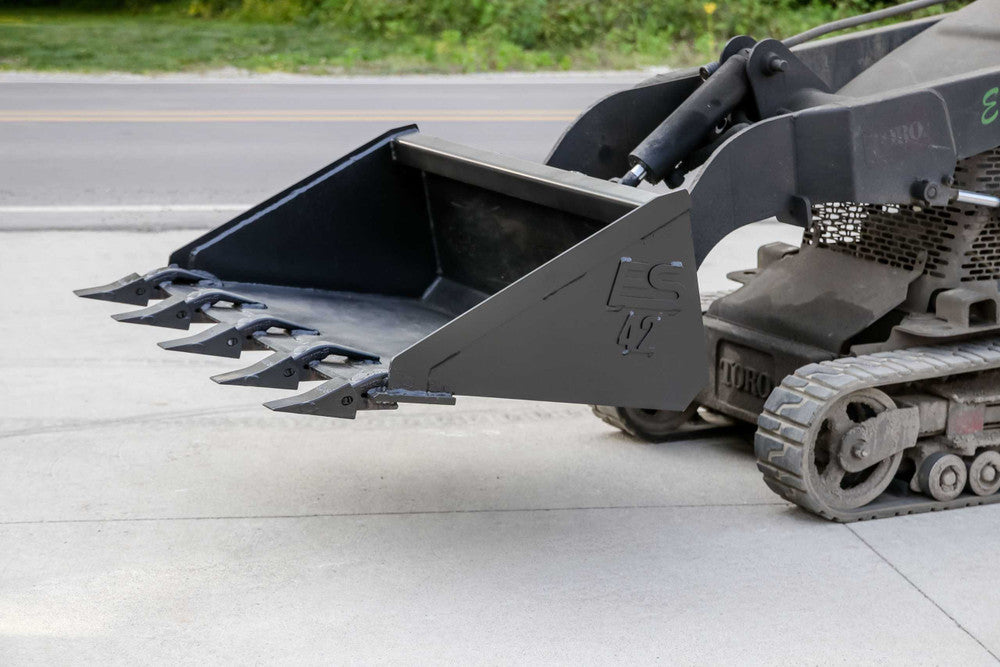 Express Steel Toro Dingo Tooth Bucket | SKU ES-TDTB-0042 | Width 42" | Hydraulic Flow 9–15 GPM | For Mini Skid Steers