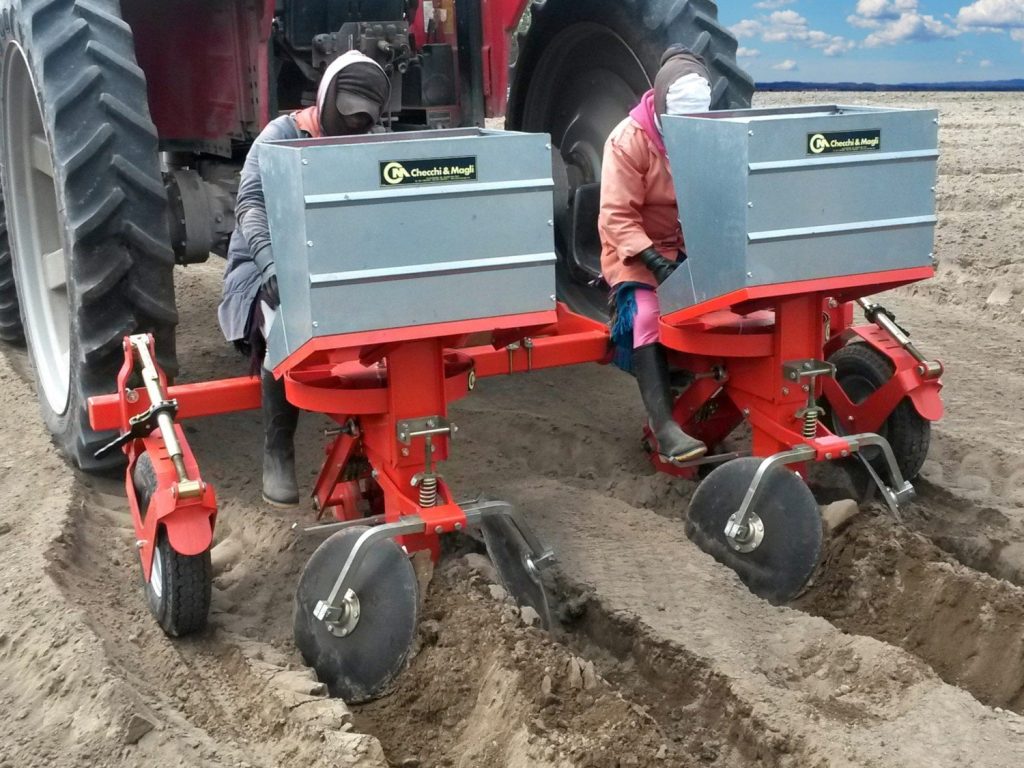 Checchi & Magli F300L The Semi-Automatic Potato Seeder | 1-4 Rows | 59"-126" Frame Width | 15-30HP For Tractor