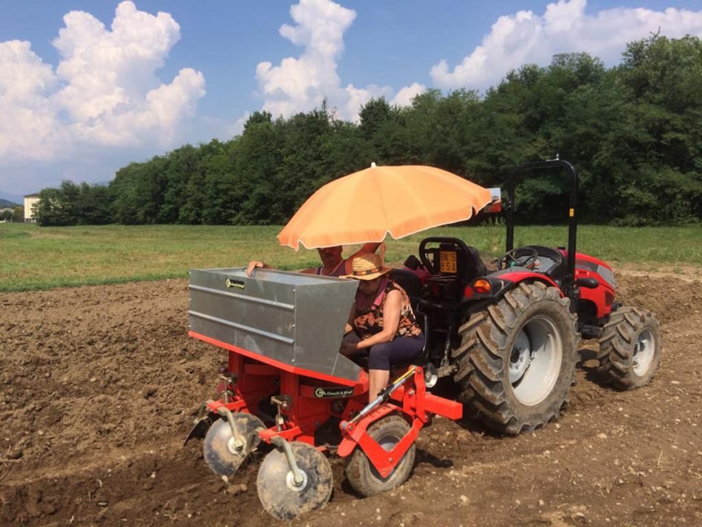 Checchi & Magli F300L The Semi-Automatic Potato Seeder | 1-4 Rows | 59"-126" Frame Width | 15-30HP For Tractor