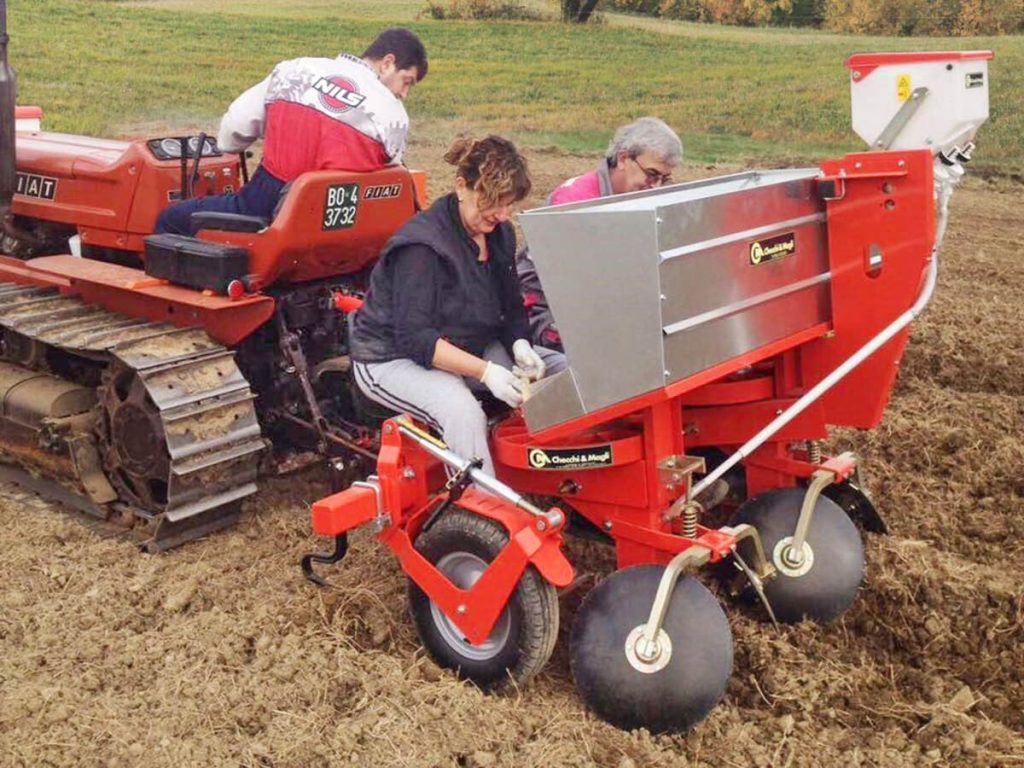 Checchi & Magli F300L The Semi-Automatic Potato Seeder | 1-4 Rows | 59"-126" Frame Width | 15-30HP For Tractor