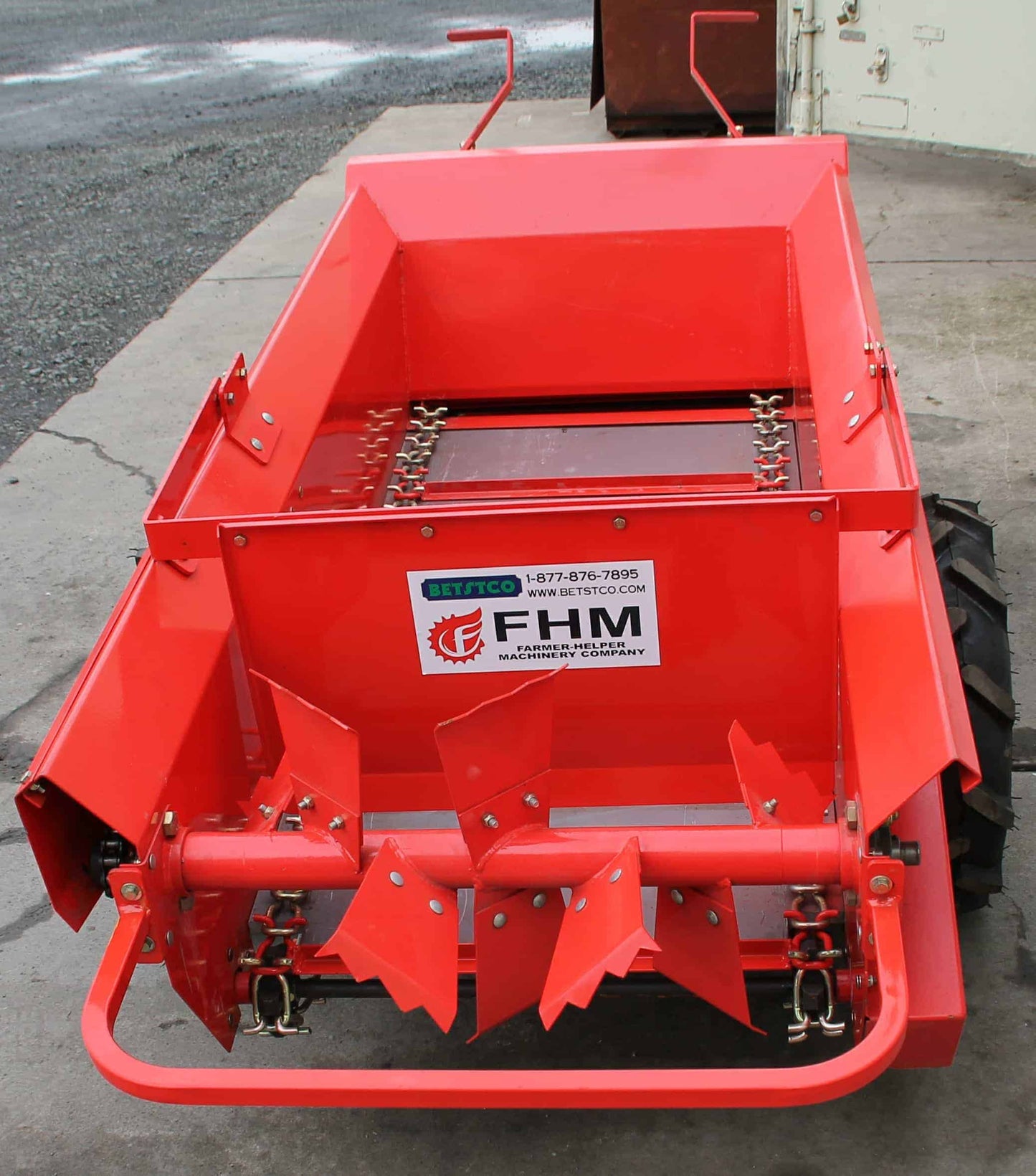 Farmer Helper | Manure Spreader | Model FH-25G | 44″ Width | Ground Drive | 27 Bushel Capacity | Horsepower 15 To 30 HP | For Tractors