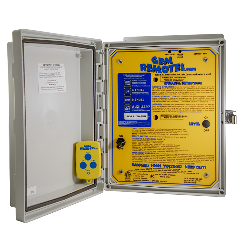 Boat Lift Distributors | GEM GR2 Motor Remote | Model SKU00150-1-1 | Dual Motor Control | Range 300 ft | Weight 12 lbs | For Dual Motor Boat Lifts