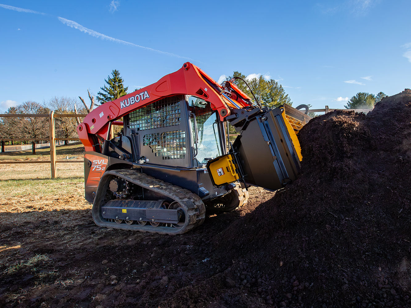 Danuser | Mega Mixer For Concrete, Feed & Bulk Materials | Width 31" | Oil Flow Range 10-25 GPM | For Telehandlers