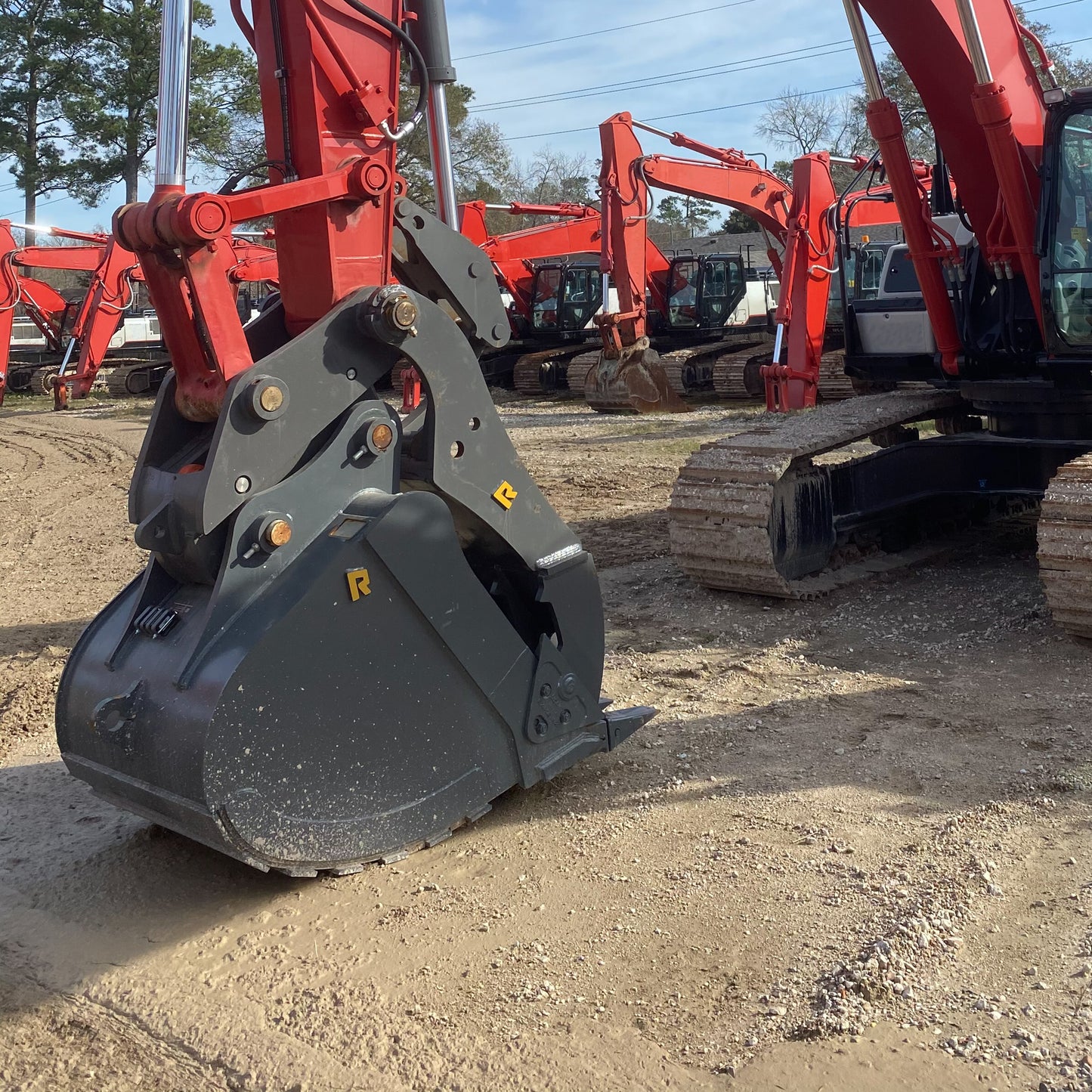 Rockland HKR Excavator Coupler | Machine Weight 15,001 to 110,000 lbs | Pick-up Pin Size 45mm to 100mm | Bottom Coupler Width 6.4" to 15.75" | For Excavators