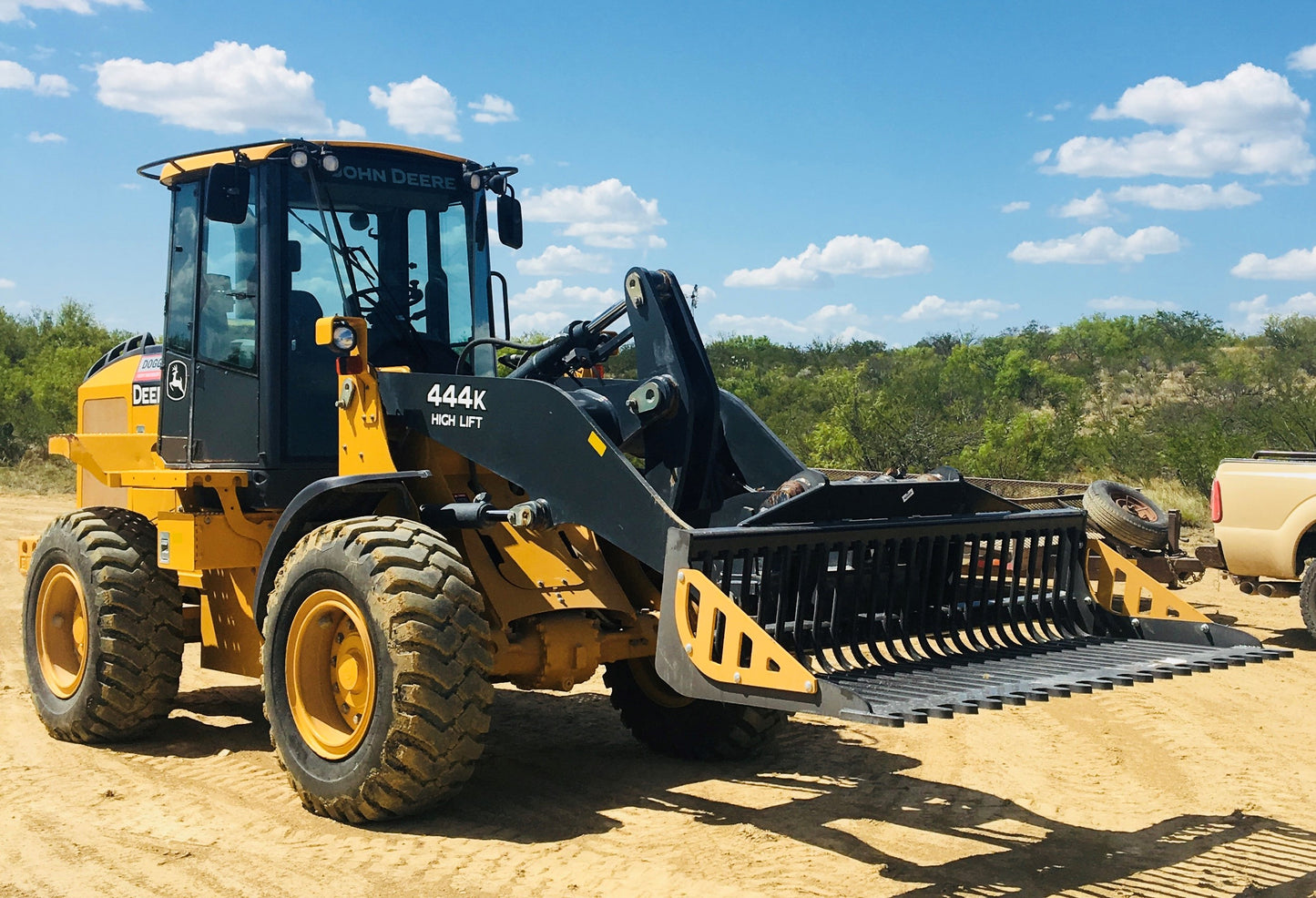 CL Fabrication EZ Rock Bucket | Width 56" To 90" inches | Oil Flow Range 15 To 25 GPM | For Large Skid Steers