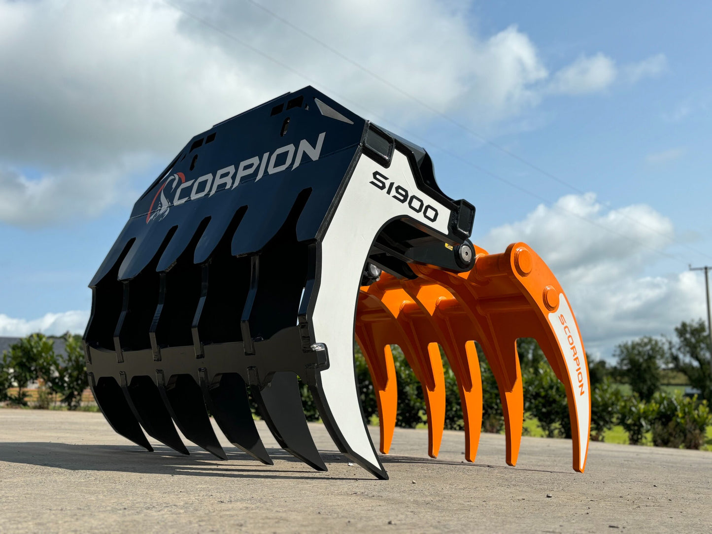 MDE Machinery | Scorpion Grapple | Model S500 To S1900 | Width 26.4" To 75" Inches | Machine Size 1.5 - 55 Tons | For Excavators