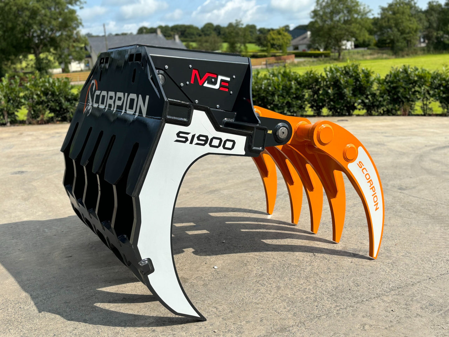 MDE Machinery | Scorpion Grapple | Model S500 To S1900 | Width 26.4" To 75" Inches | Machine Size 1.5 - 55 Tons | For Excavators