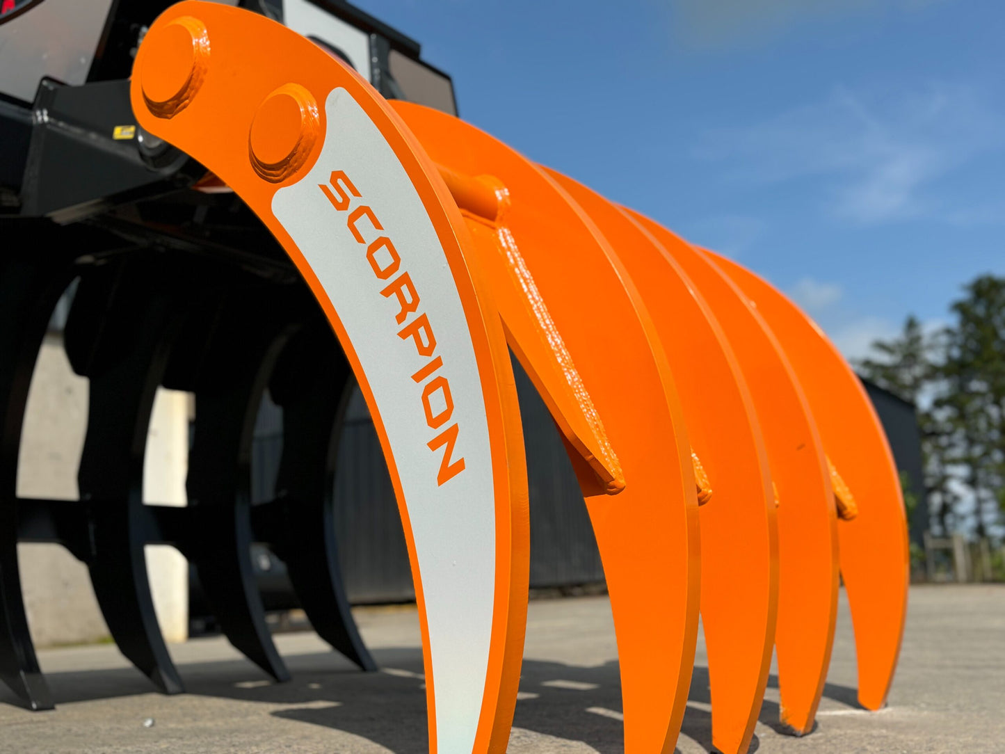 MDE Machinery | Scorpion Grapple | Model S500 To S1900 | Width 26.4" To 75" Inches | Machine Size 1.5 - 55 Tons | For Excavators