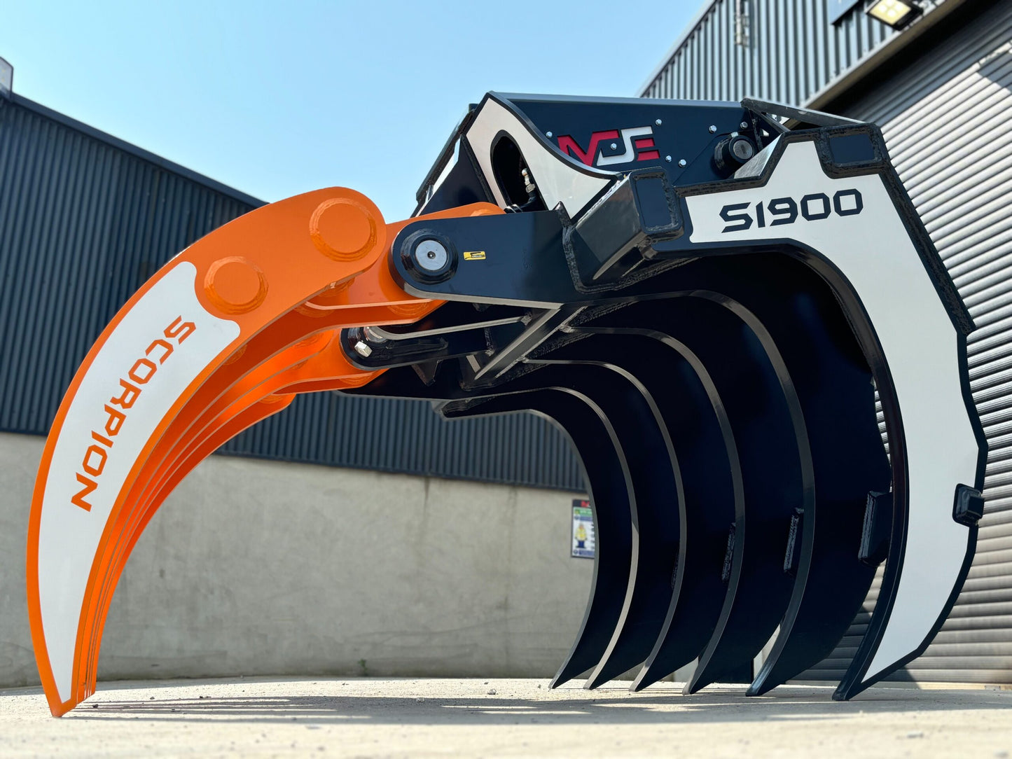 MDE Machinery | Scorpion Grapple | Model S500 To S1900 | Width 26.4" To 75" Inches | Machine Size 1.5 - 55 Tons | For Excavators
