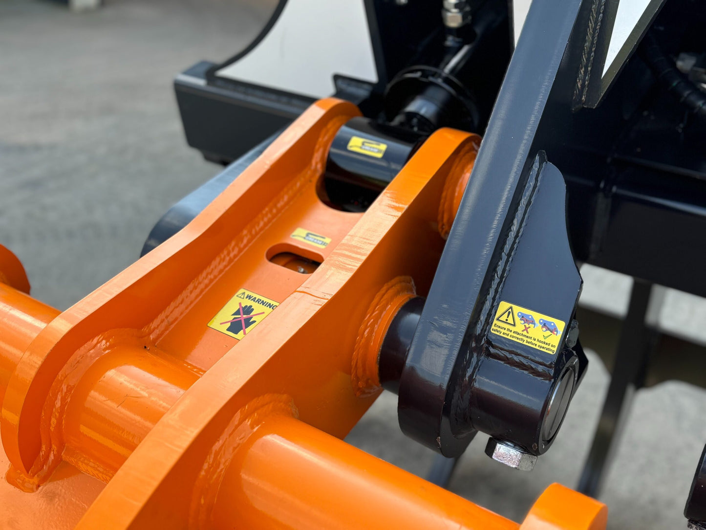 MDE Machinery | Scorpion Grapple | Model S500 To S1900 | Width 26.4" To 75" Inches | Machine Size 1.5 - 55 Tons | For Excavators