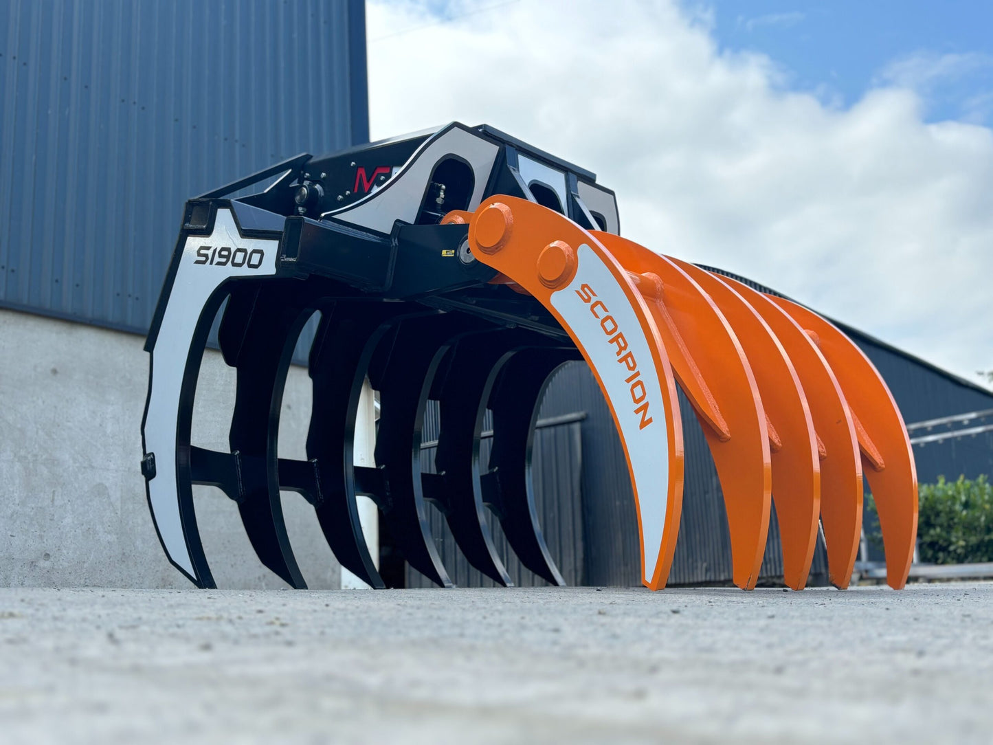 MDE Machinery | Scorpion Grapple | Model S500 To S1900 | Width 26.4" To 75" Inches | Machine Size 1.5 - 55 Tons | For Excavators