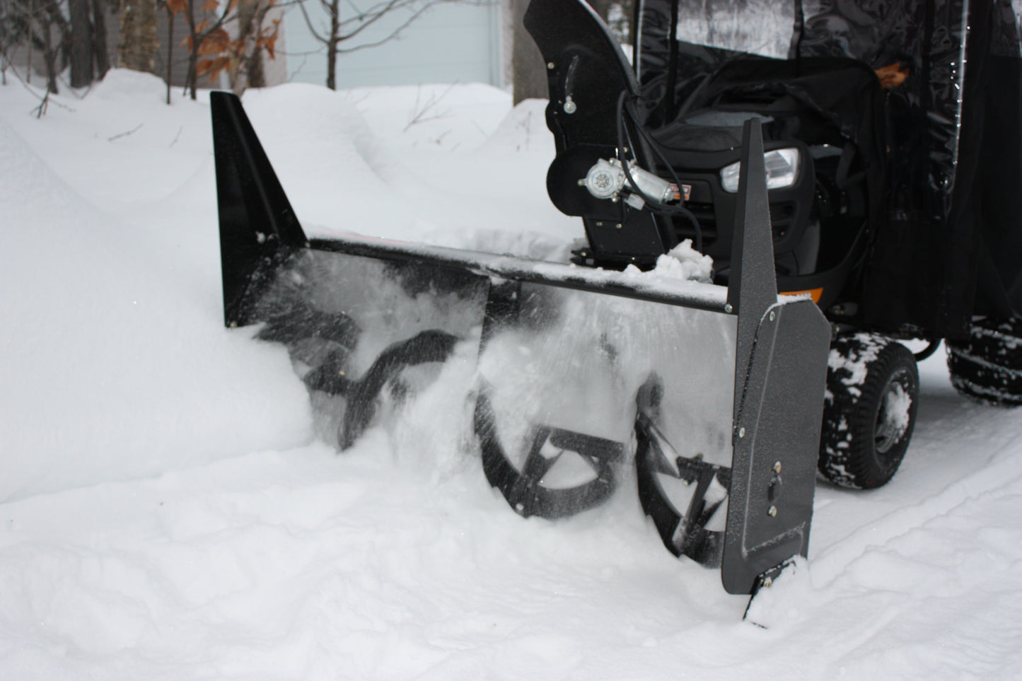 Bercomac Snowblower Berco 44" Northeast | 16 to 28HP | For Tractor & Lawn Mower