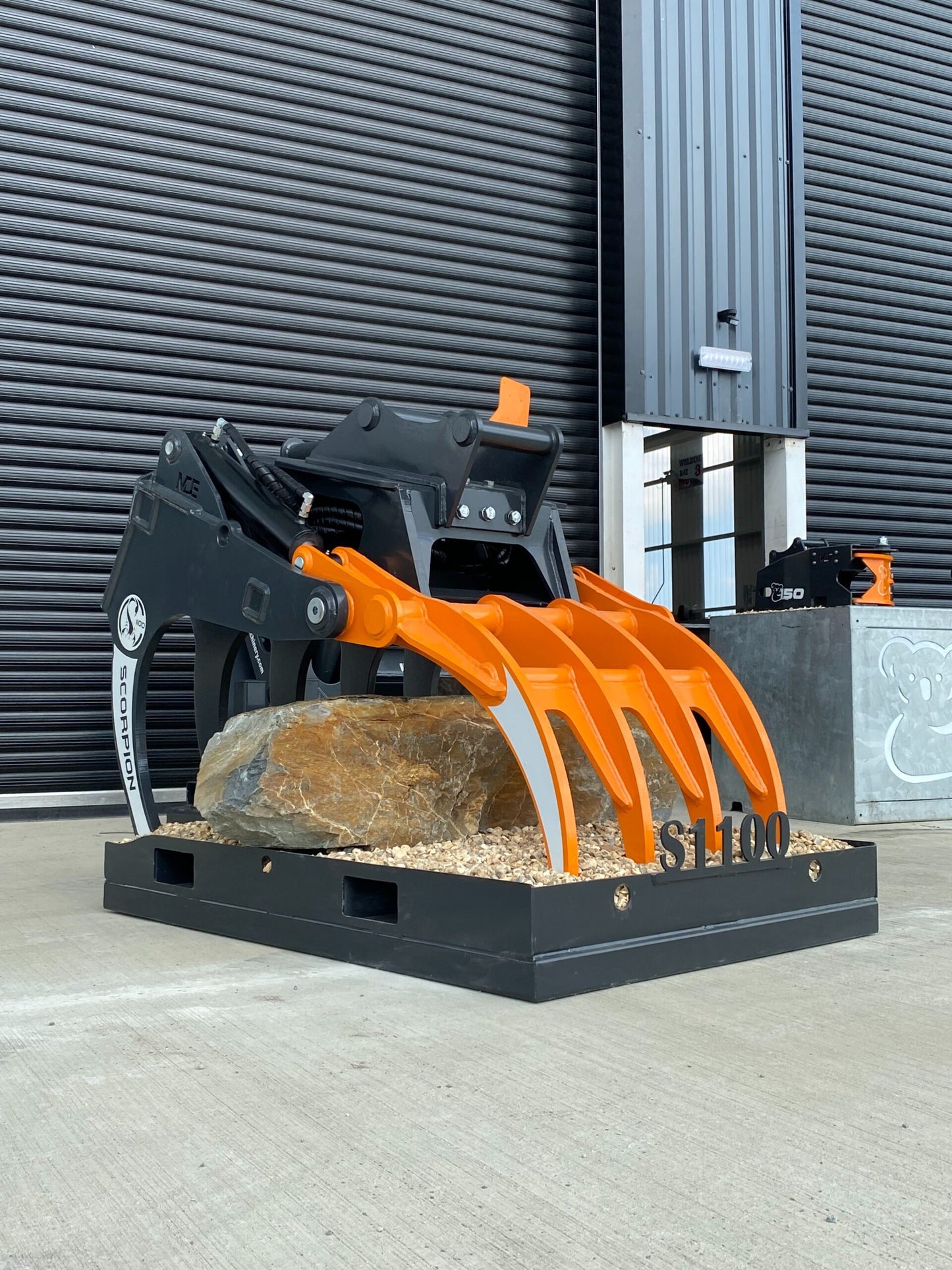 MDE Machinery | Scorpion Grapple | Model S500 To S1900 | Width 26.4" To 75" Inches | Machine Size 1.5 - 55 Tons | For Excavators