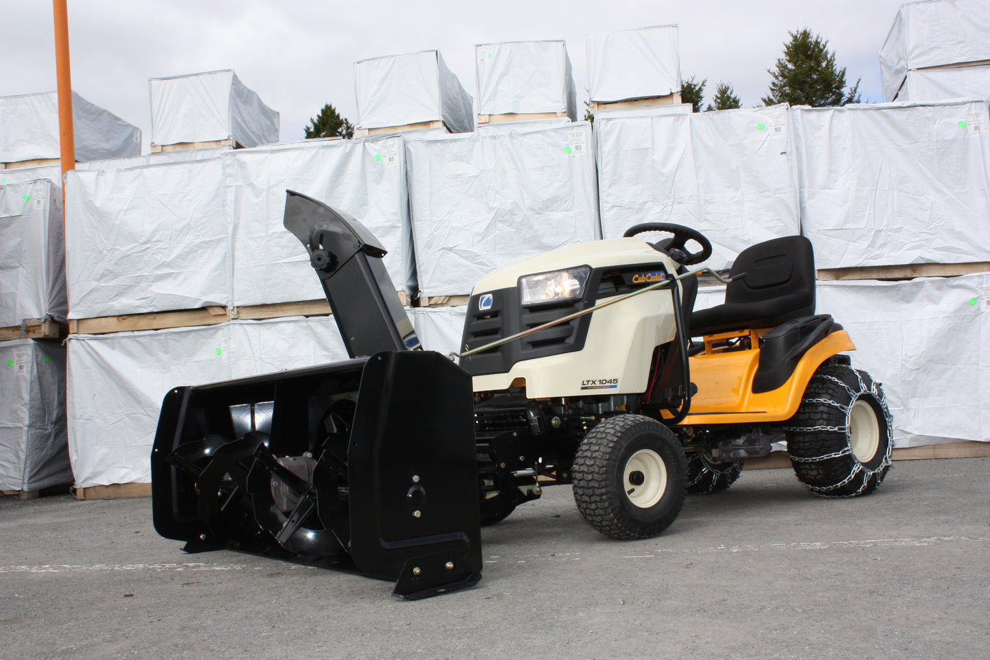 Bercomac Snowblower Berco 44" Northeast | 16 to 28HP | For Tractor & Lawn Mower