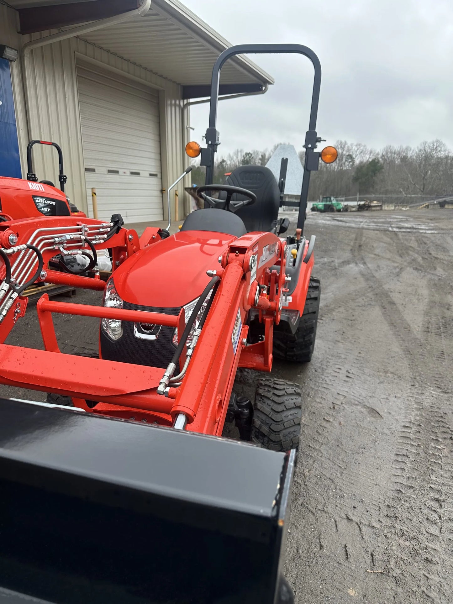 KIOTI | Hydrostatic Compact Tractor with Loader | CS Series | CS2510 | 46.7" Width | 24.5 HP | For Compact Farming & Landscaping