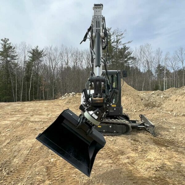 Ragnartech Tilt Rotator Series | TR-04, TR-06 & TR-08 Model | With Digging & Grading Buckets | For Kubota & Bobcat Excavators