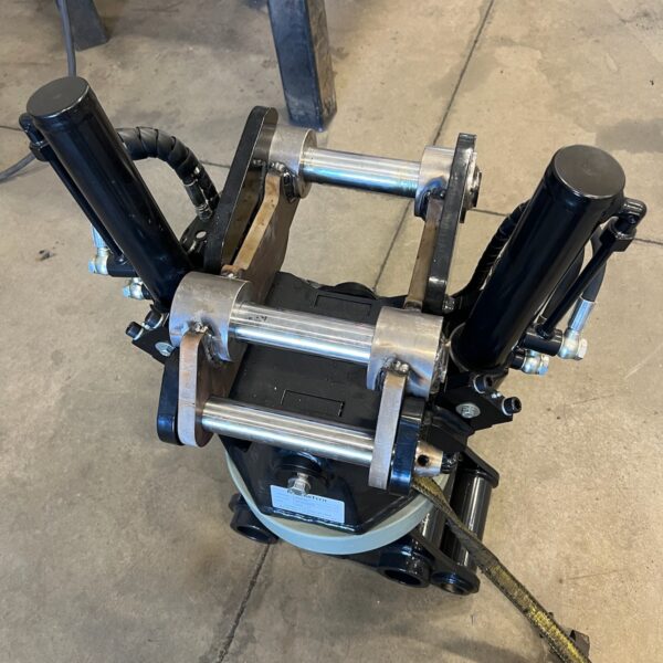 Ragnartech Tilt Rotator Series | TR-04, TR-06 & TR-08 Model | With Digging & Grading Buckets | For Kubota & Bobcat Excavators