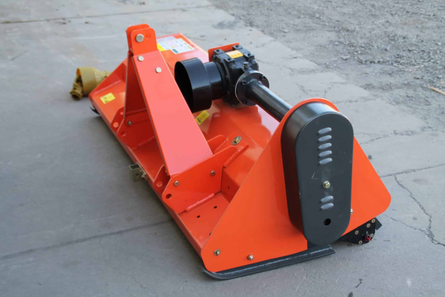 Farmer Helper | Heavy Duty Flail Mower | Model EFGC Series | Width 41" To 77" | Horsepower 20 To 65 HP | For Tractors