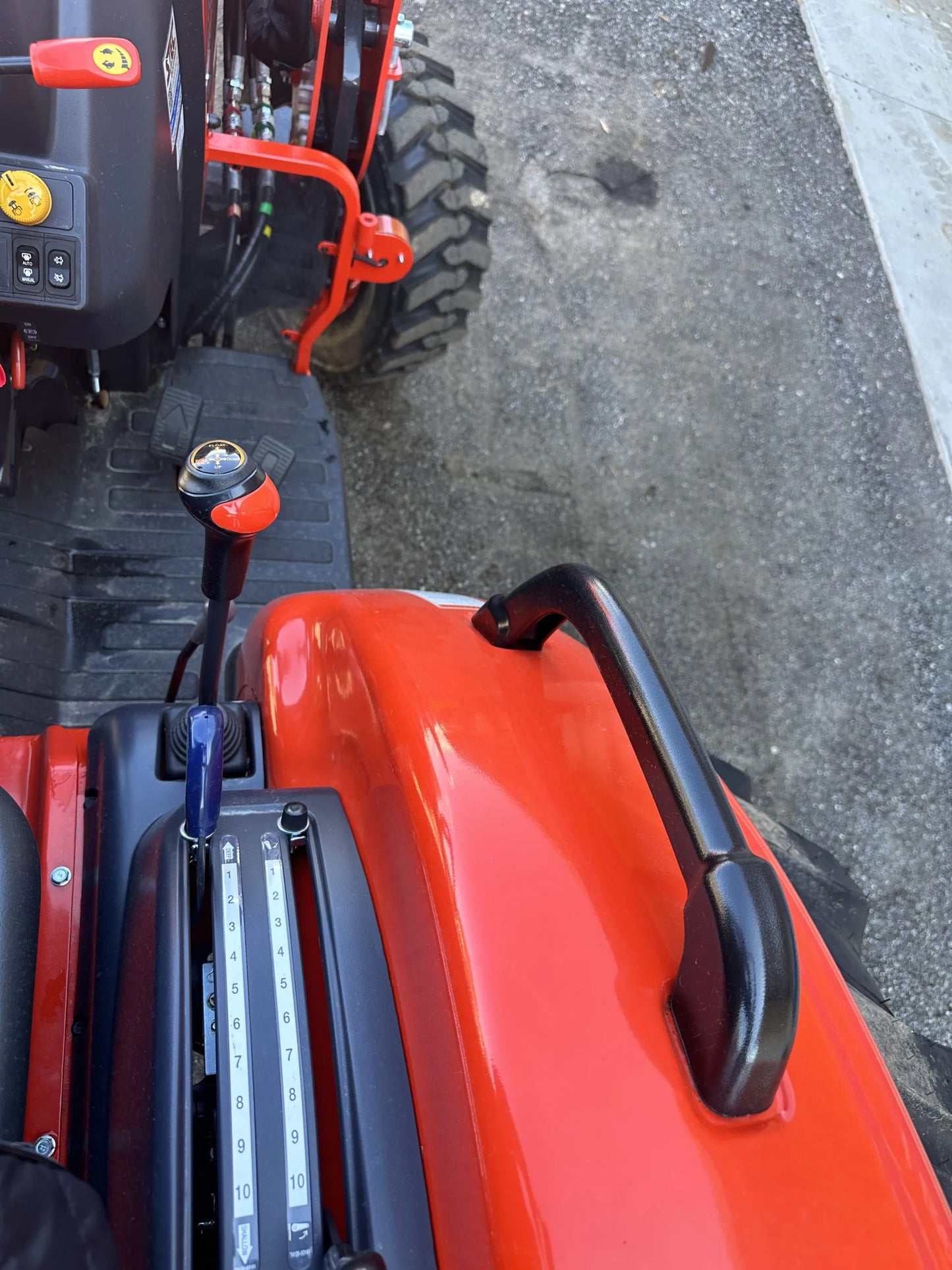 KIOTI | Hydrostatic Tractor | NS4710 | 67.1" Width | 45 HP | For Agricultural and Landscaping