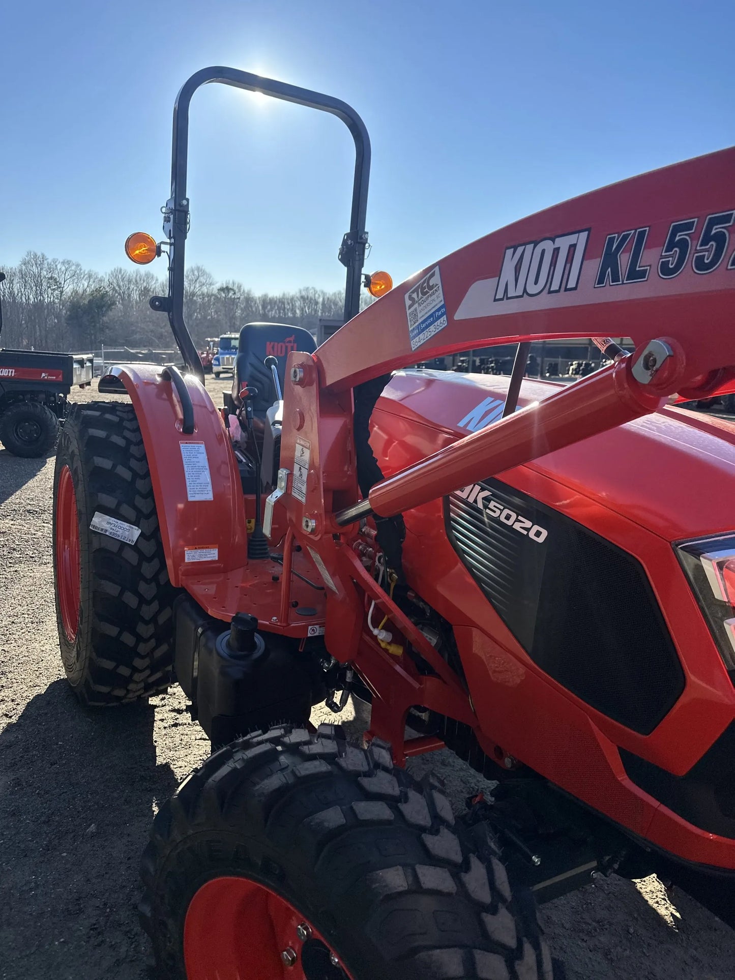 KIOTI | Manual Tractor with Loader | DK5020 | 62.8" Width | 50.3 HP | For Agricultural and Landscaping Tasks