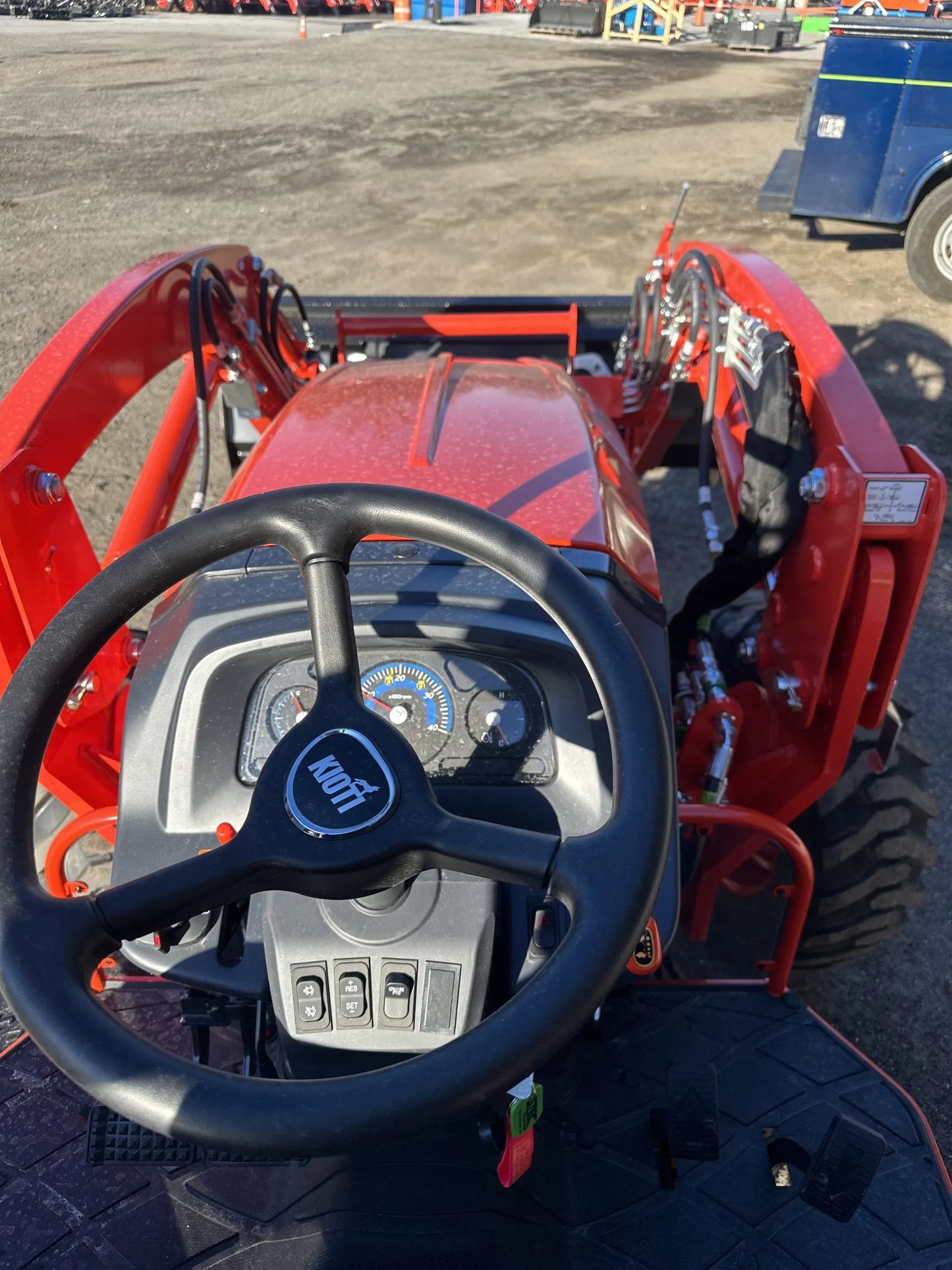 KIOTI | Hydrostatic Tractor with Loader | DK5320SE | 62.8" Width | 50.3 HP | For Agricultural and Landscaping Tasks