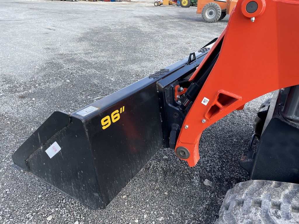 Industrias America Bucket | Width 96" | Height 21.5" | Hydraulic Flow Range 15 To 25 GPM | For Skid Steers