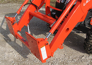 Worksaver | Kubota Loader to Skid Steer Adapter Bracket | Model 831725 To 835160 | Lift Capacity Up to 3,525 lbs | Horsepower 20 To 40 Hp | For Tractors